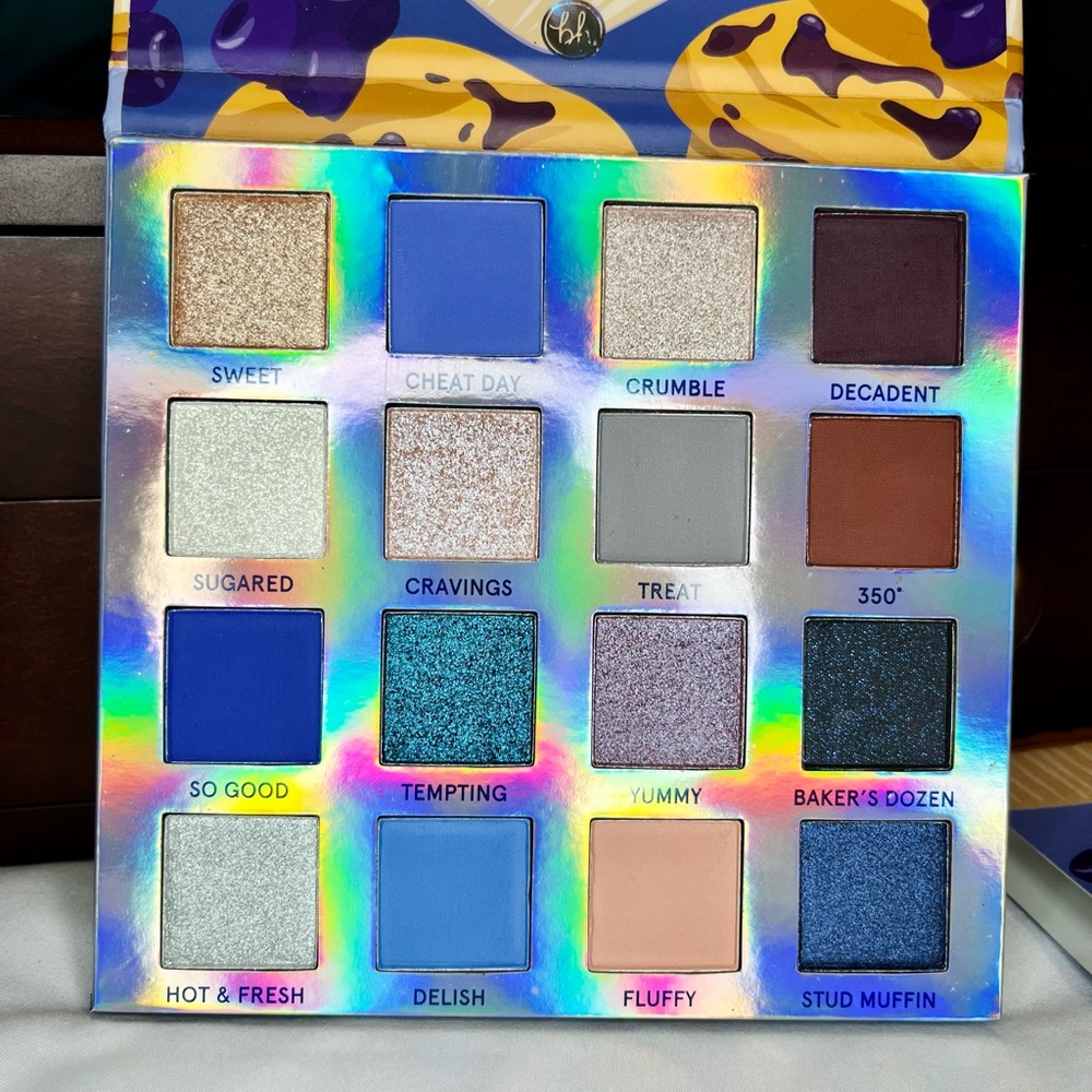 Eyeshadow Palette | BH Cosmetics Weekend Vibes | 16 Shades - Picture 2 of 9